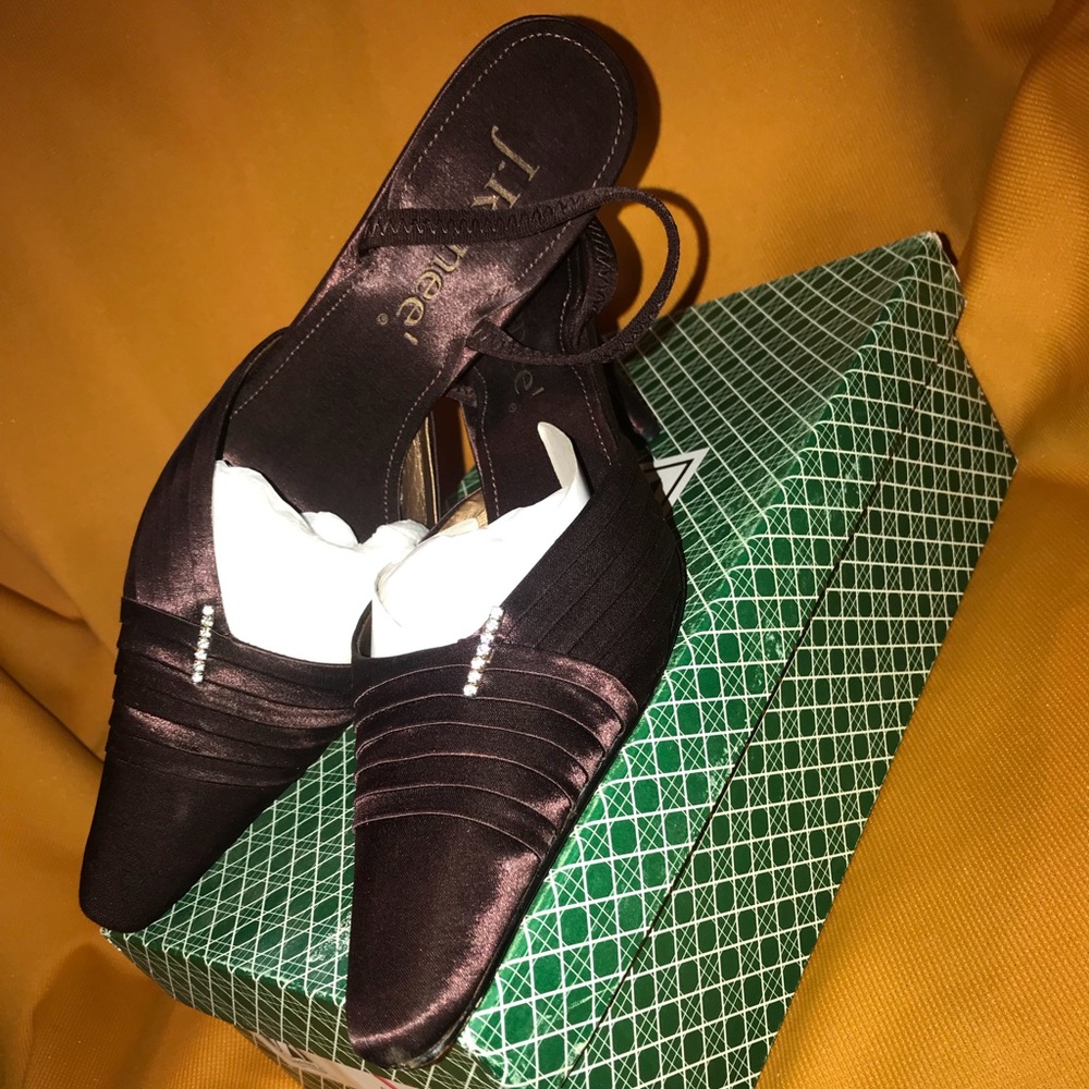 J.Renee low heel